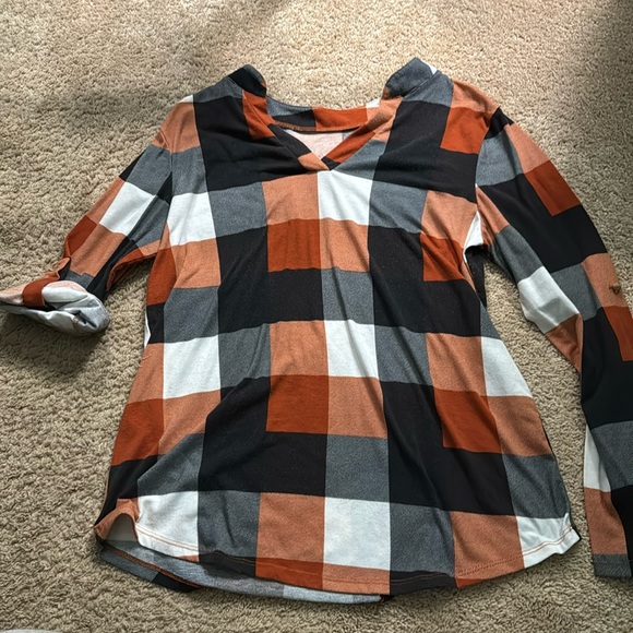 Long sleeve fall short. 3/4 sleeve or long sleeve size xl - Picture 1 of 1